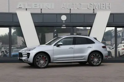 Porsche Macan 2016 Petrol në Riedmattstrasse 8, 8153 Rümlang