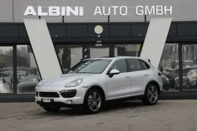 Porsche Cayenne 2011 Benzin/Elektro në Riedmattstrasse 8, 8153 Rümlang