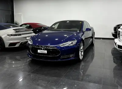 Tesla Model S 2015 Elektrischer Strom në Zvicër