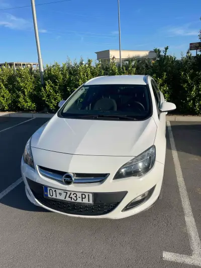 Opel Astra Pkw 2015 Diesel në Prishtinë