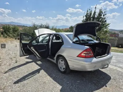 Mercedes-benz C-klasse 2003 Diesel në Kosovë