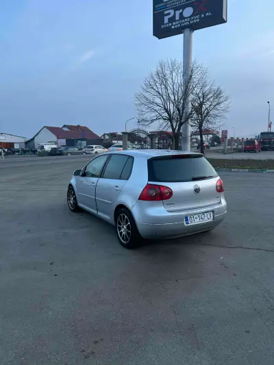Vw Golf 2006 diesel në Lipjan
