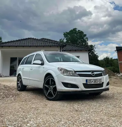 Opel Astra 2009 diesel në Kacanik