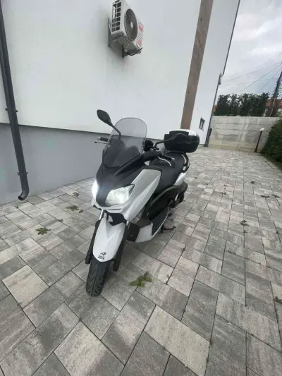 Yamaha X-max 2012 petrol në Peja