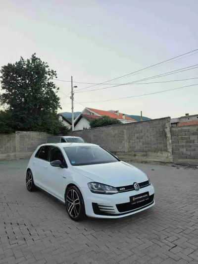 Vw Golf 2016 Diesel në Pejë