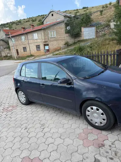 Vw Golf 2004 diesel në Prizren