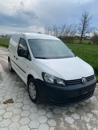 Vw Caddy 2012 petrol në Suhareka