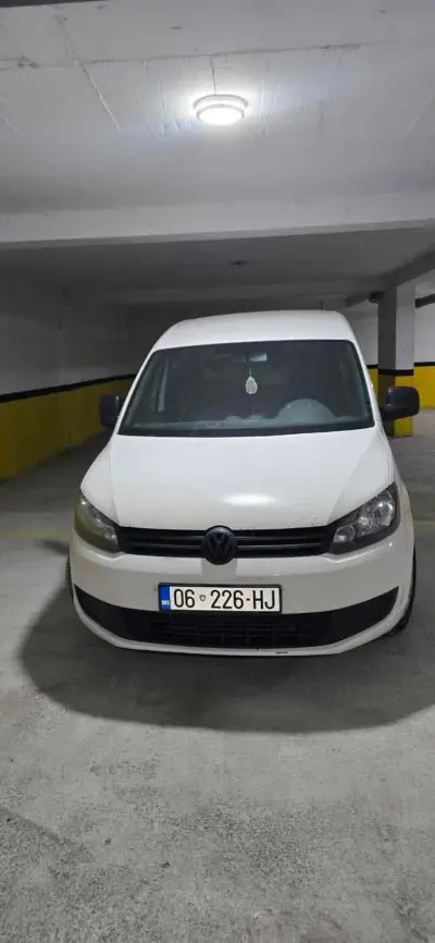 Vw Caddy 2011 diesel në Gjilan